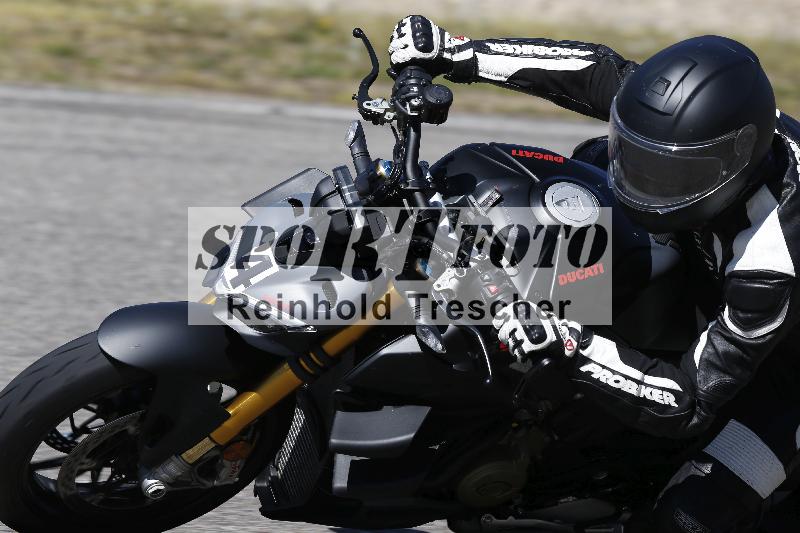 /07 09.04.2026 Cornu Master School ADR/Gruppe blau/4